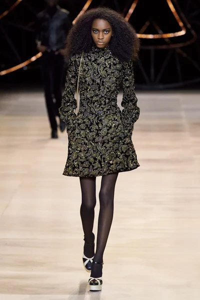 Look 94